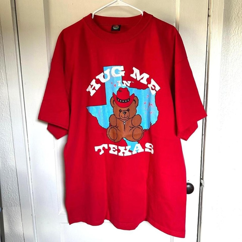 "Hug Me in Texas" cowboy bear graphic.